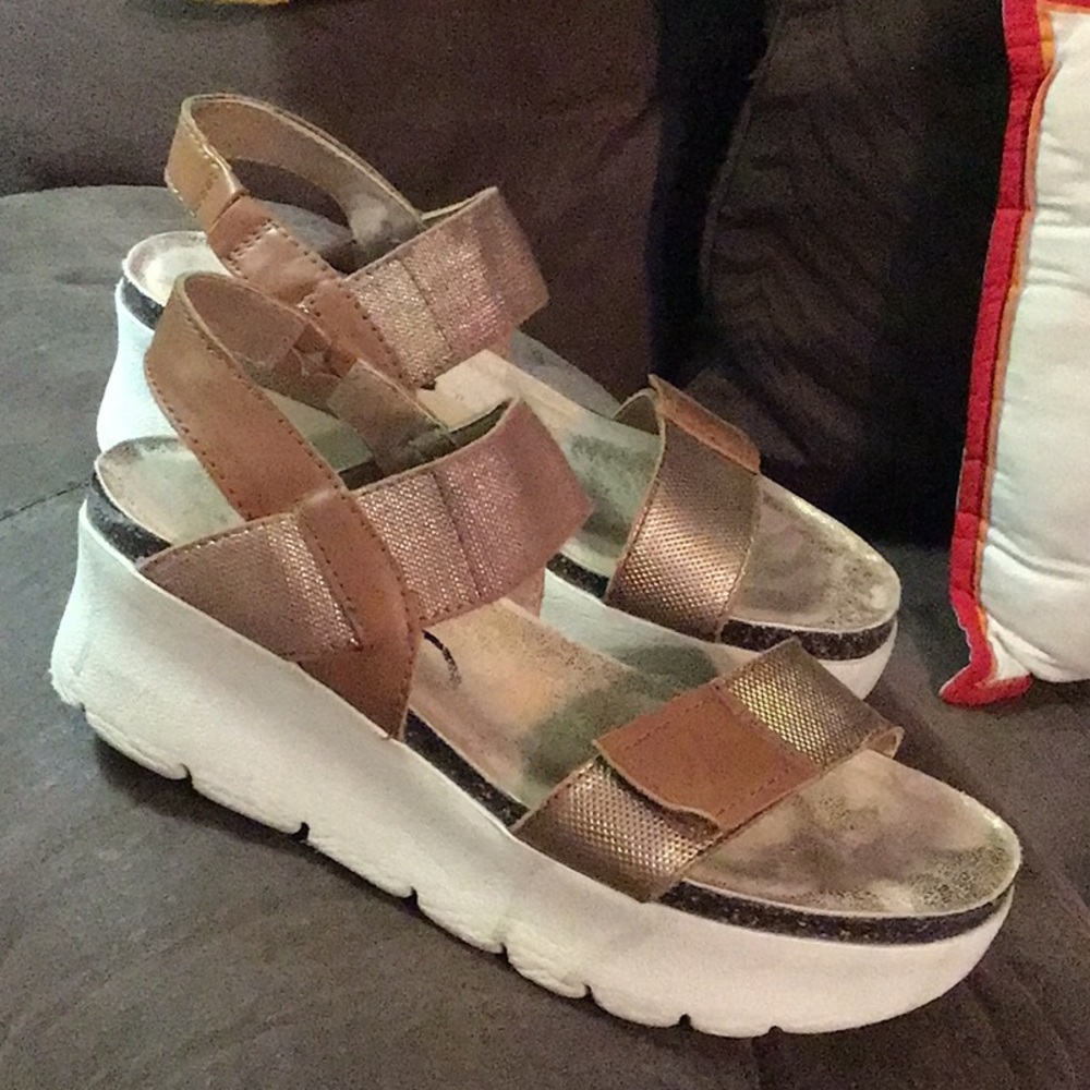 OTBT NOVA COPPER SANDALS